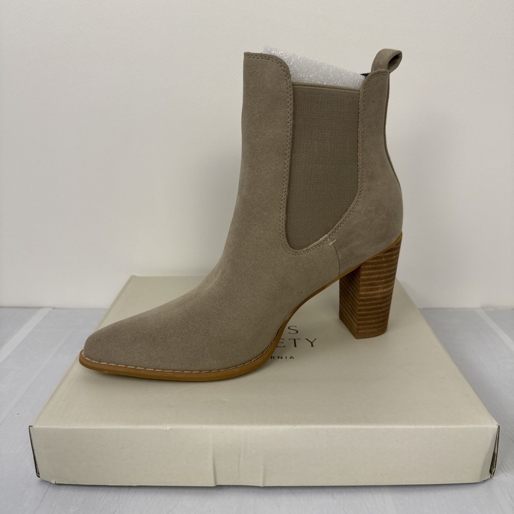 NIB Oasis Society Esmee Boot 8.5 Grey Ankle Block Heel Pointed Toe Chelsea Suede